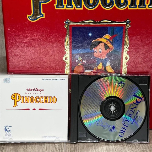 Walt Disney's Pinocchio Masterpiece Deluxe CAV LaserDisc Edition Complete Set - Picture 5 of 12